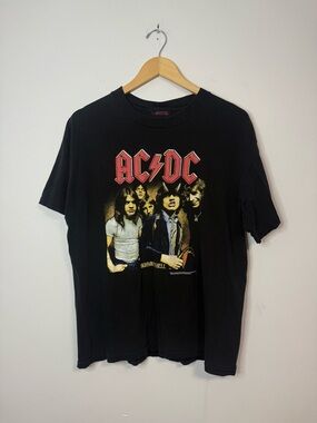 Vintage 2002 AC/DC Black Band Tee Highway to Hell  Artimonde